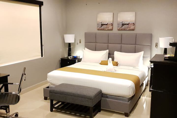 Room 18 of 183