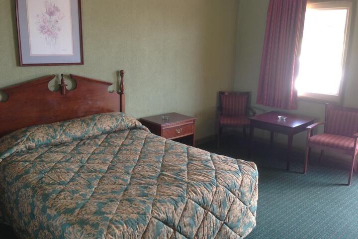 Room 12 of 20