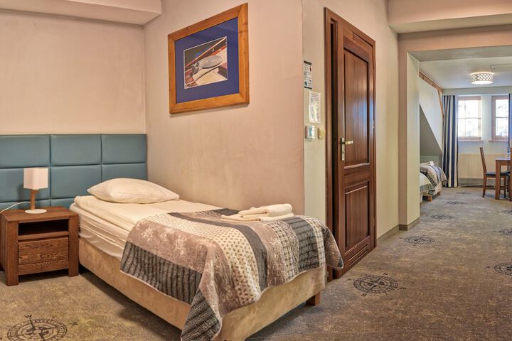 Room 51 of 210