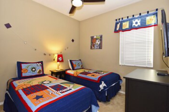 Room 14 of 18