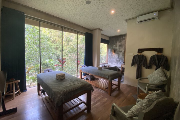 Spa 52 of 63