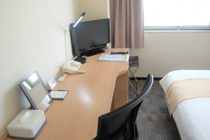 Room 11 of 49