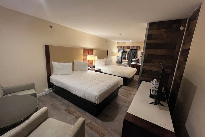 2 Double Beds (5 of 15)