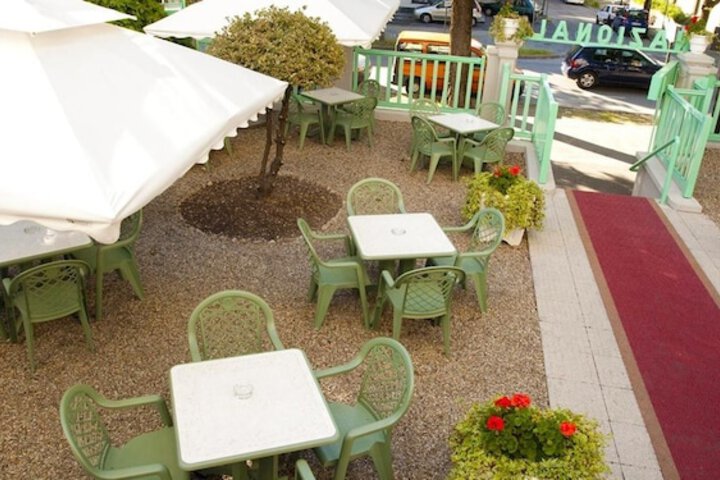 Terrace/Patio 31 of 38