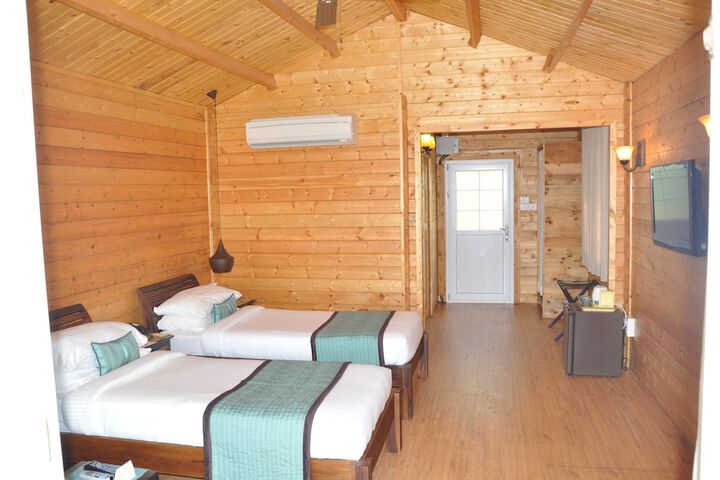 Room 2 of 18
