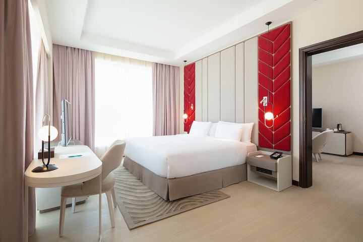 Room 12 of 91