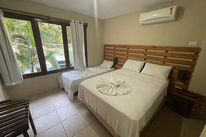 Room 12 of 106