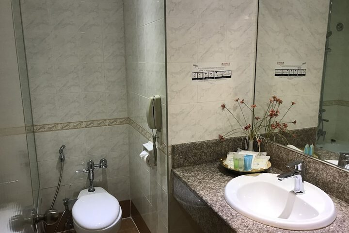 Room 17 of 40