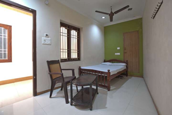 Room 6 of 20