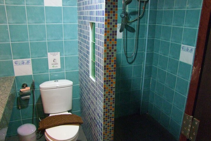 Room 62 of 83
