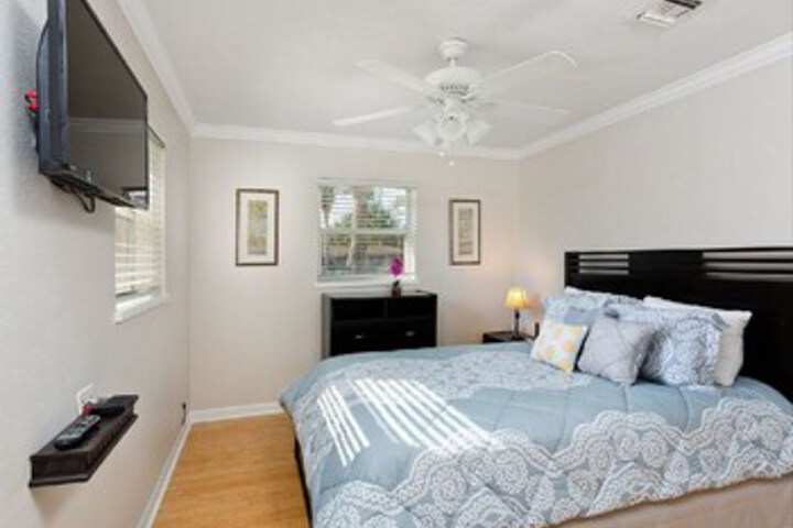 Room 54 of 61