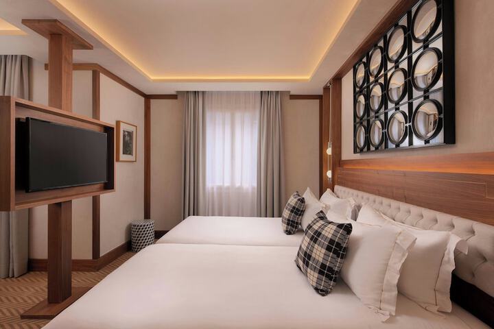 Room 47 of 82