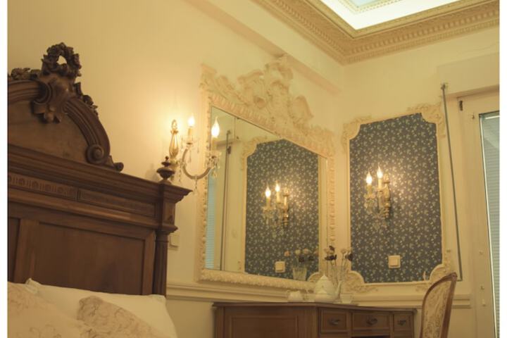 Room 14 of 37