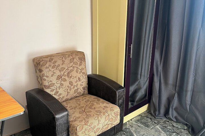 Room 160 of 307