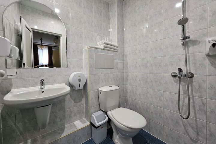 Room 66 of 93