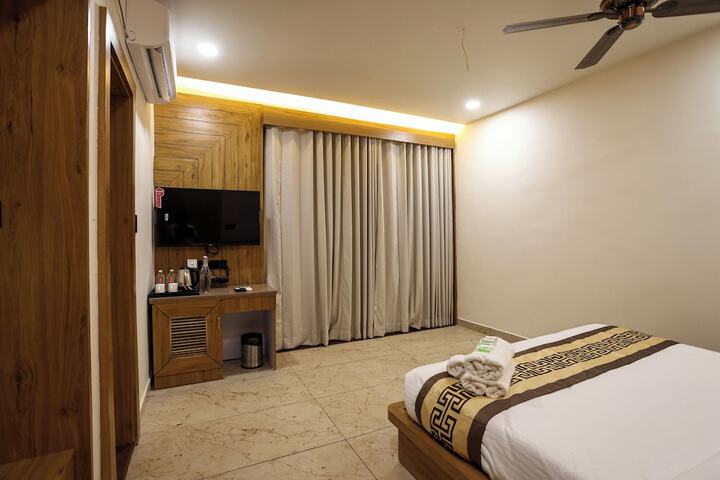 Room 27 of 160