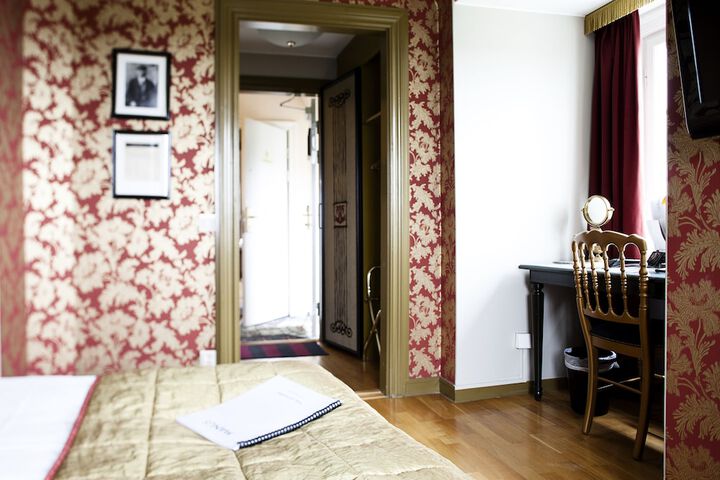 Room 5 of 87