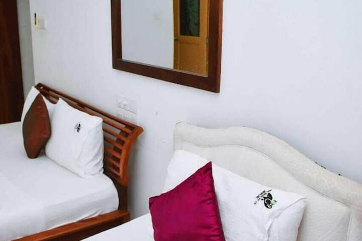 Room 17 of 29