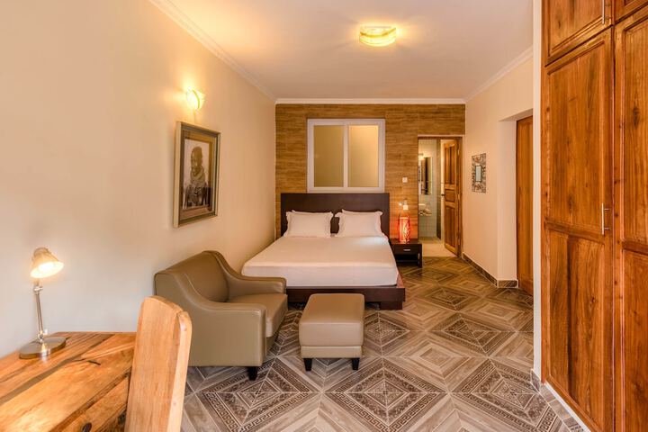Room 2 of 17