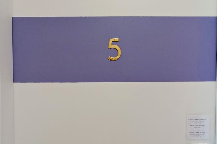 Room 36 of 183
