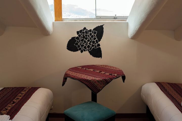 Room 18 of 182