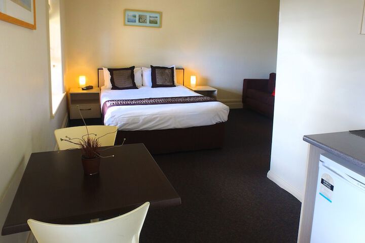 Room 9 of 72