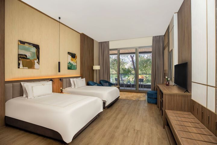 Room 8 of 79
