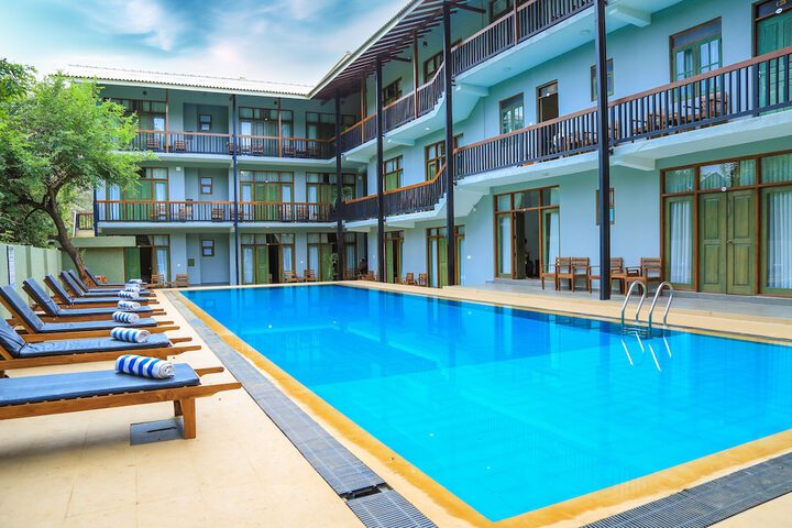 Pool 36 of 60