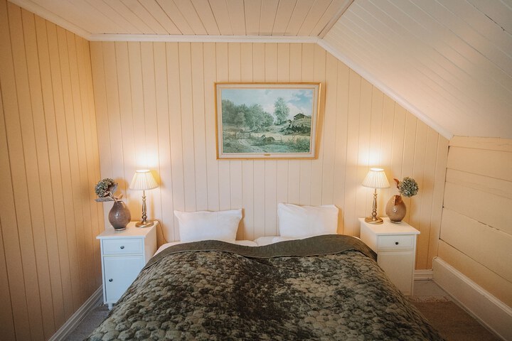 Room 44 of 92