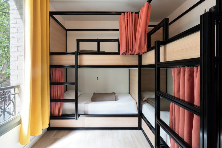Room 12 of 26