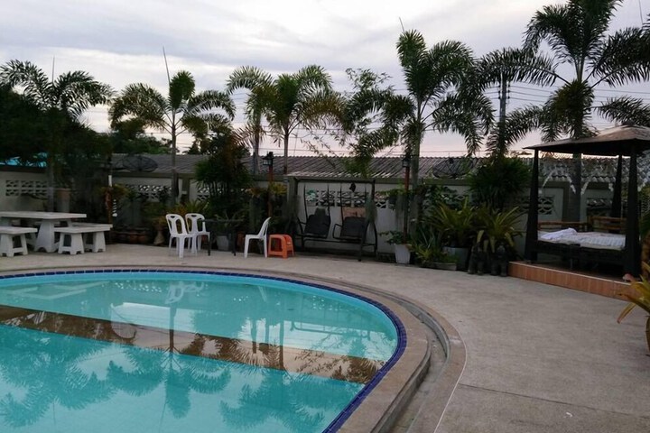 Pool Hotel