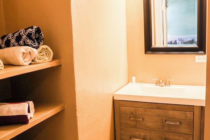 Room 115 of 171