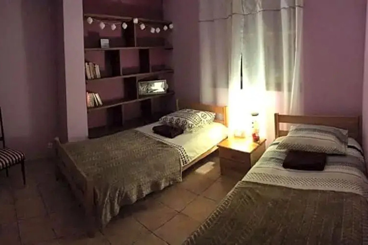 Room 3 of 7