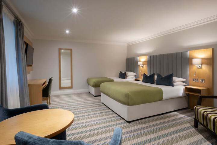 Room 5 of 53