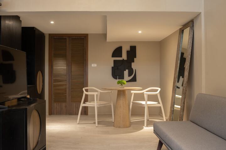 Room 26 of 53