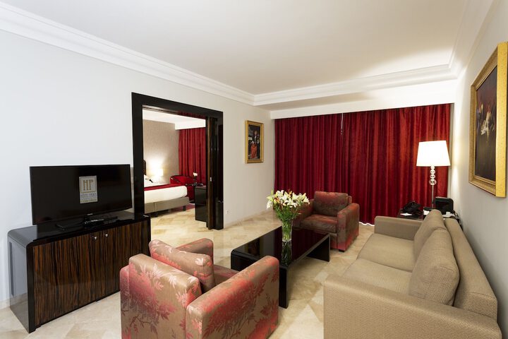 Room 16 of 43