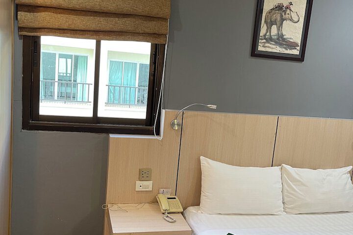 Room 47 of 73