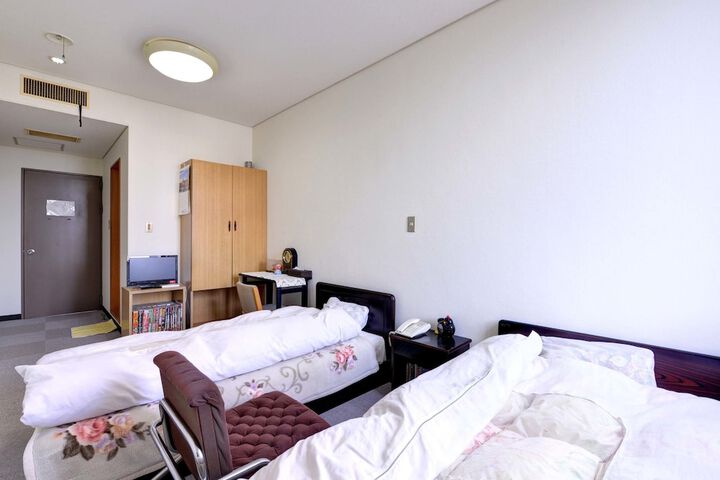 Room 12 of 26