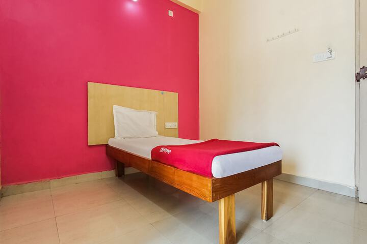 Room 16 of 32