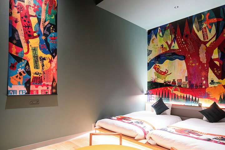 Room 5 of 74