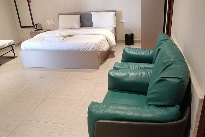 Room 21 of 39
