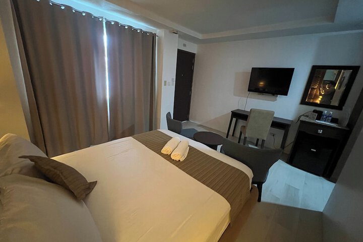 Room 8 of 68