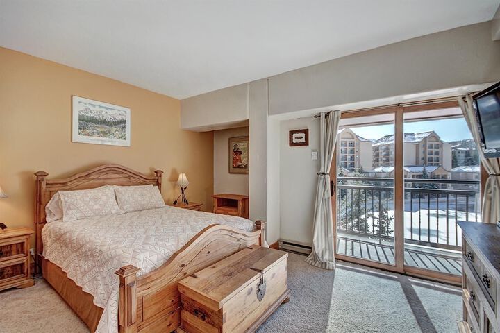 Room 2 of 44