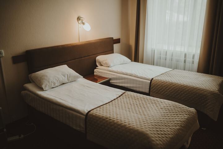 Room 5 of 65