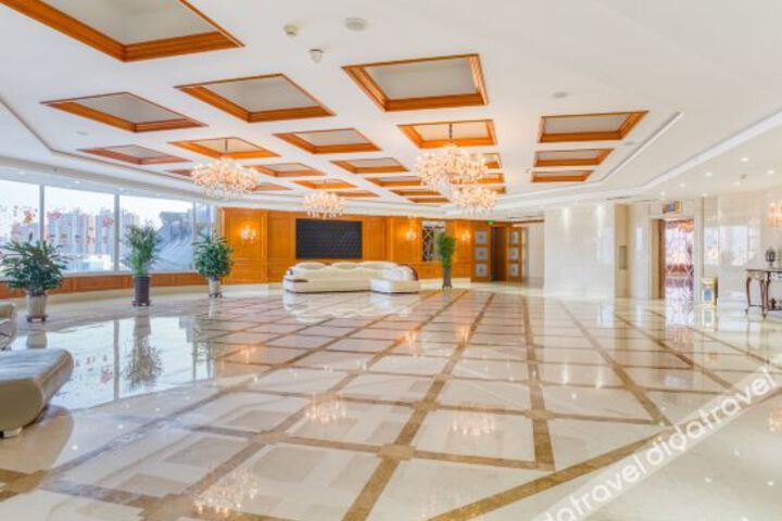 Hotel Interior 8 of 18