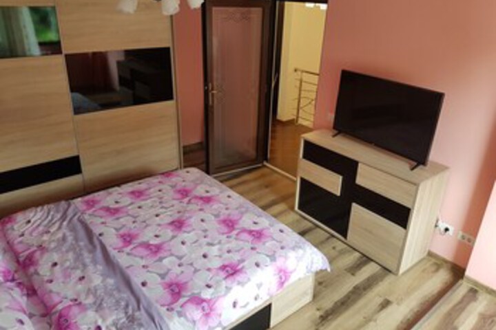 Room 6 of 22