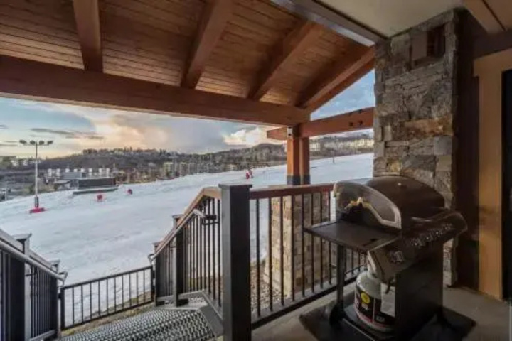 Terrace/Patio 7 of 14