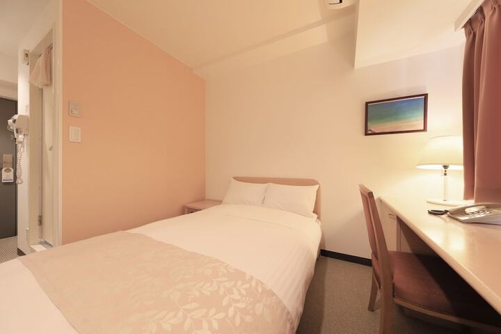 Room 22 of 98