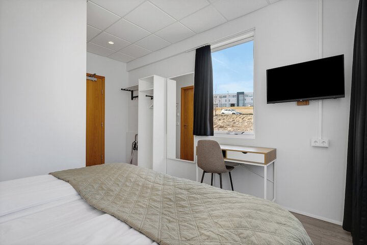 Room 6 of 26