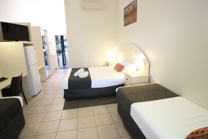 Room 8 of 94